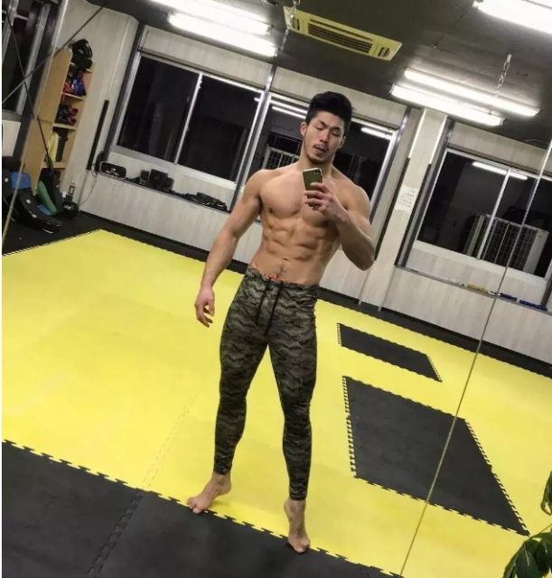 日本除了动作片男优以外，竟然...还有优质型男 - 51虹马