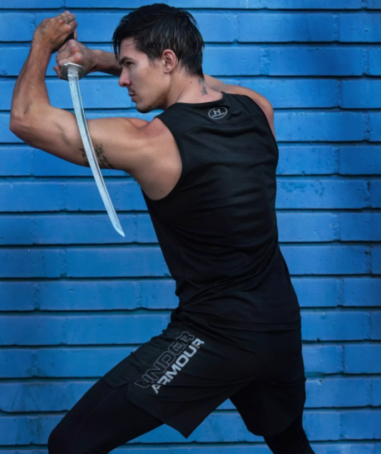 宽肩窄腰的亚裔出演首位同志变种人竟然这么撩？ - 51虹马