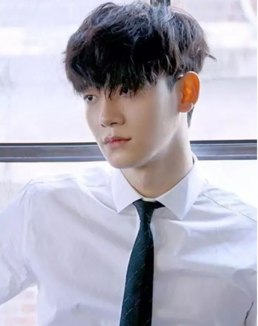 2018最新男士流行发型 潮男时尚发型图片 - 51虹马