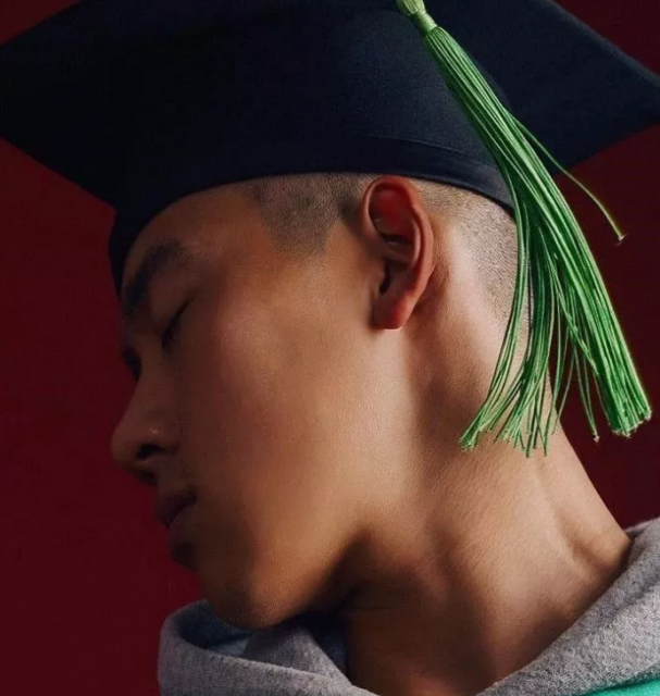 看点∣无数人想为他溺水的天菜肌肉救生员,又拍了一片禁欲系写真 - 51虹马 看点∣无数人想为他溺水的天菜肌肉救生员,又拍了一片禁欲系写真 - 51虹马