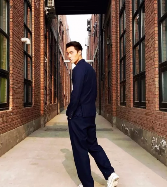 他是亚洲首席男模!曾与刘姥姥关系密切,如今刘姥姥已高攀不起! - 51虹马 他是亚洲首席男模!曾与刘姥姥关系密切,如今刘姥姥已高攀不起! - 51虹马