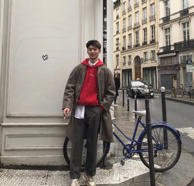 看点∣纯鲜学霸帅气小奶狗，网友都为他的肉体和颜值疯狂了！ - 51虹马