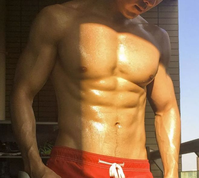 湖北工业大学的肌肉爷们湿了！简直行走的春药 - 51虹马