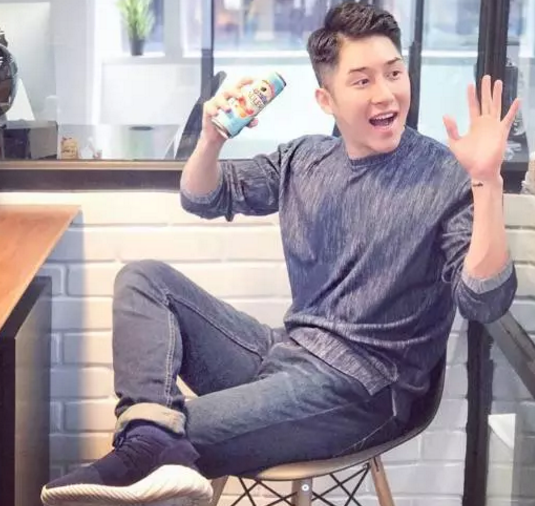 捕获一只野生忠犬肌肉男，行走的荷尔蒙扒光了更好看 - 51虹马