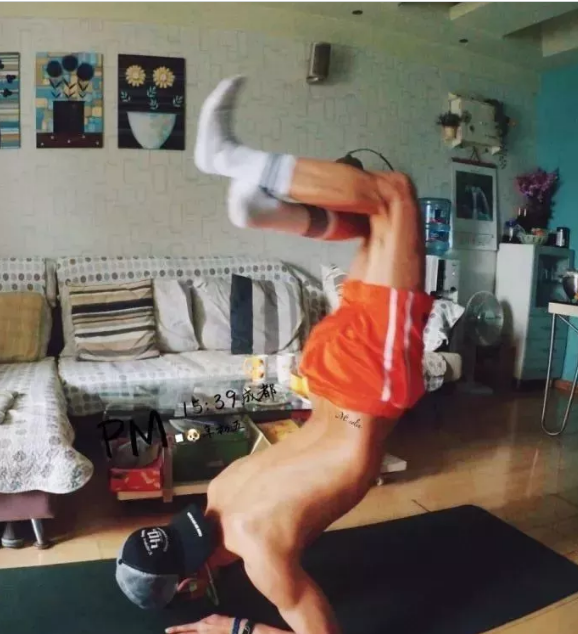 成都的帅哥姿の勢ン很多!! - 51虹马 成都的帅哥姿の勢ン很多!! - 51虹马