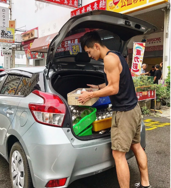 看点∣台大体育生校草人帅身材好，满屏荷尔蒙大长腿公狗腰吸睛又撩粉！ - 51虹马