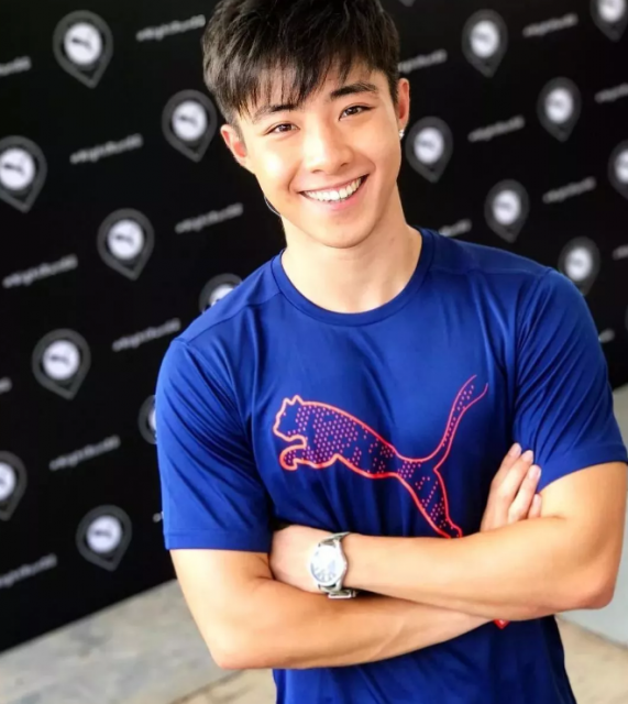 看点∣童颜腹肌“小奶狼”,好喜欢这样的原味帅气小鲜肉! - 51虹马 看点∣童颜腹肌“小奶狼”,好喜欢这样的原味帅气小鲜肉! - 51虹马