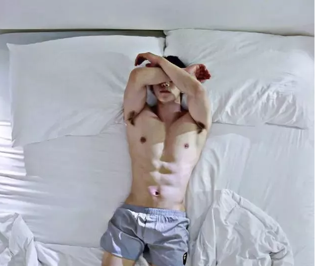 当红肌肉体育生私皂耻度惊人 鲜肉小攻也生猛 - 51虹马