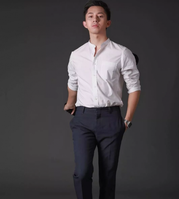 看点∣飞行员小哥哥正装制服下,竟隐藏了这么Sexxxxy的胸肌! - 51虹马 看点∣飞行员小哥哥正装制服下,竟隐藏了这么Sexxxxy的胸肌! - 51虹马