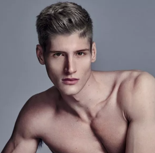 领男模风骚，教你春夏穿搭变潮男。 - 51虹马