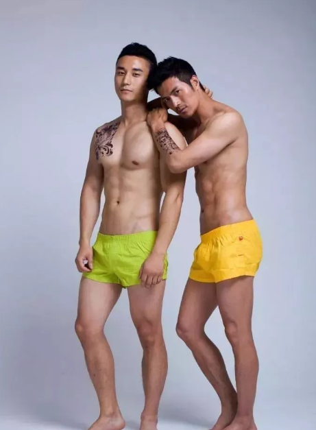 李小兵の不可描述阳刚美,制服/军警/捆.绑.哪款是你的菜？ - 51虹马