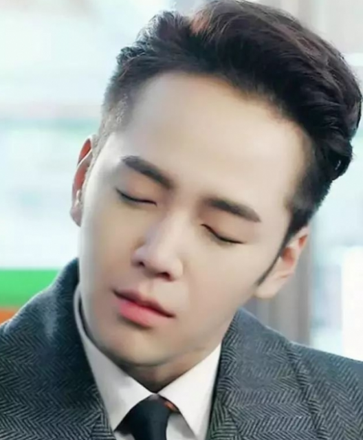 2018最新男士流行发型 潮男时尚发型图片 - 51虹马 2018最新男士流行发型 潮男时尚发型图片 - 51虹马