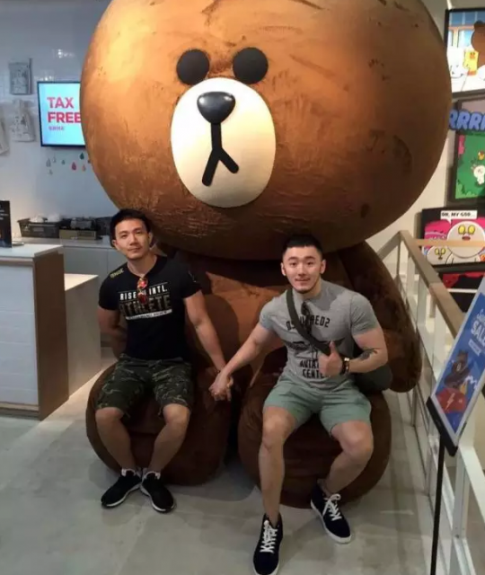 今年泼水节的gogoboy曾经参加过2010的快乐男声？ - 51虹马