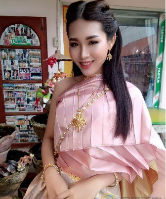 母亲向他出柜美国嘻哈天王感动痛哭，寻找罗麦讲的故事 赵捷和罗麦两人是同性恋吗？ - 51虹马