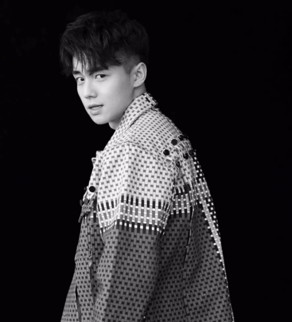 帅哥∣出门能奶，回家能狼，据说他是你们最想睡的小哥哥！－－翟子路 - 51虹马