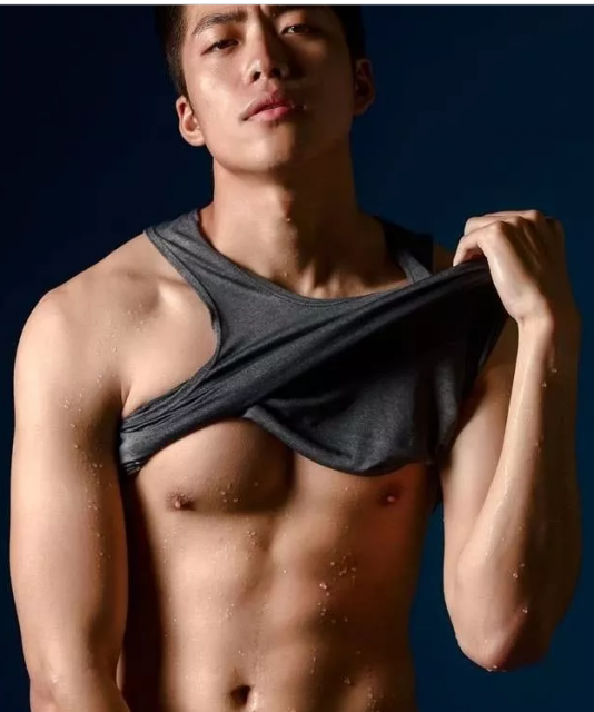 看点∣小鲜肉名媛入伍前脱了拍肌肉石更照,可口肌肉身材让你尖叫! - 51虹马 看点∣小鲜肉名媛入伍前脱了拍肌肉石更照,可口肌肉身材让你尖叫! - 51虹马