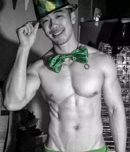 新扒一枚好肉医学生,硬成这样想被推倒! - 51虹马 新扒一枚好肉医学生,硬成这样想被推倒! - 51虹马