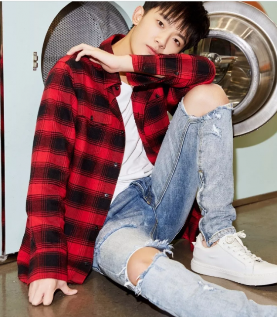 帅哥∣青春里谁还没个清爽干净的学长，为他的彪悍和暖心所迷恋！－－李明德 - 51虹马