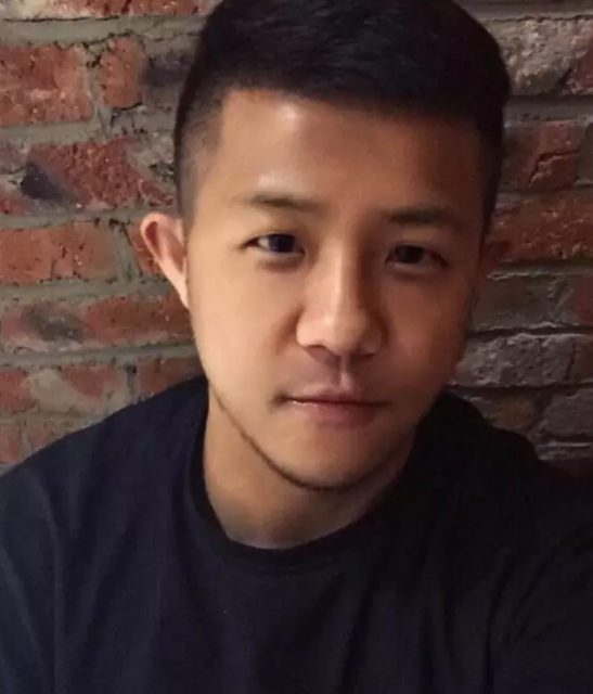 一名筋肉男子的30秒小视频.avi - 51虹马