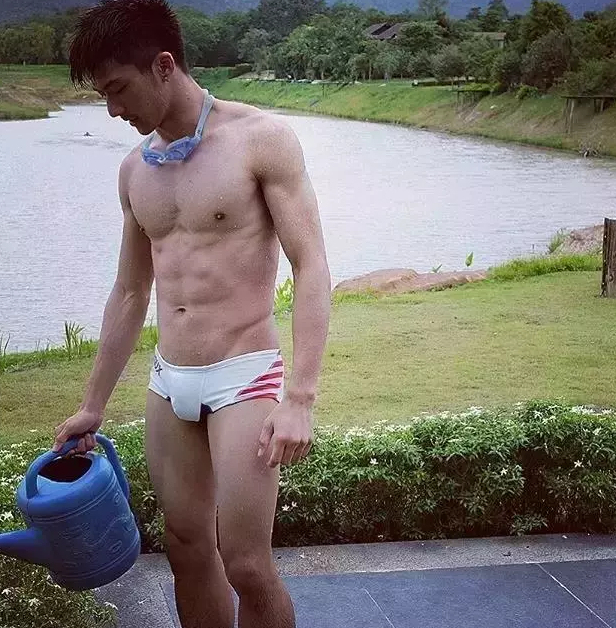 泰国大包网红，单纯可爱的小鲜肉 - 51虹马