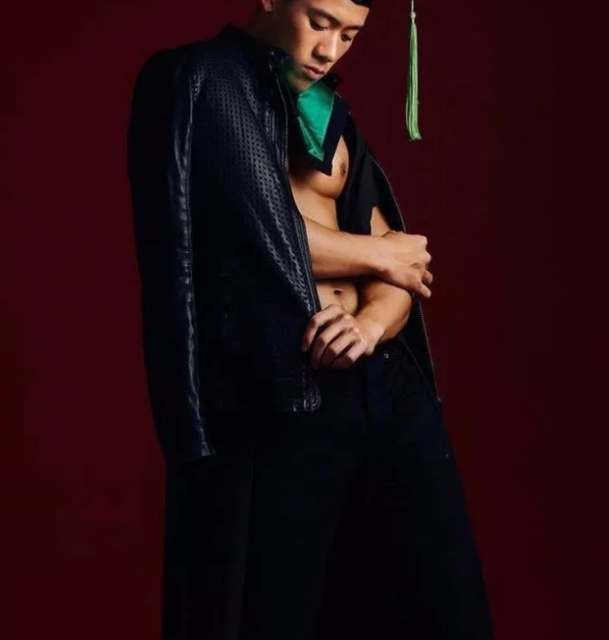 看点∣无数人想为他溺水的天菜肌肉救生员,又拍了一片禁欲系写真 - 51虹马 看点∣无数人想为他溺水的天菜肌肉救生员,又拍了一片禁欲系写真 - 51虹马