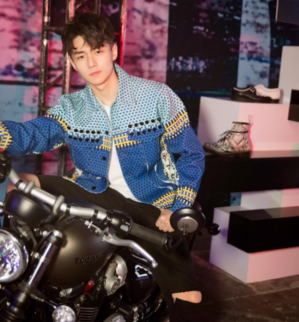 帅哥∣出门能奶，回家能狼，据说他是你们最想睡的小哥哥！－－翟子路 - 51虹马