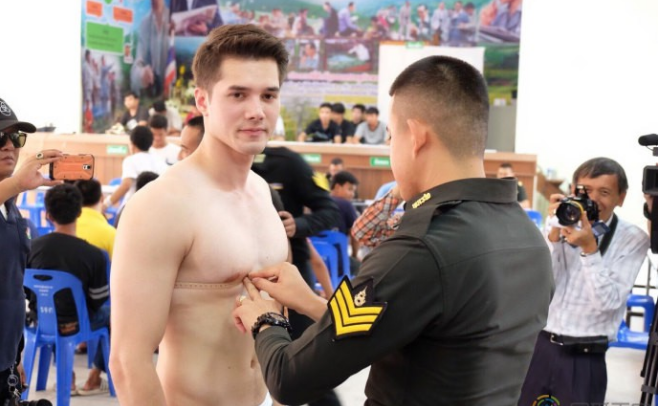 泰星Mik入伍体检照曝光 - 51虹马 泰星Mik入伍体检照曝光 - 51虹马