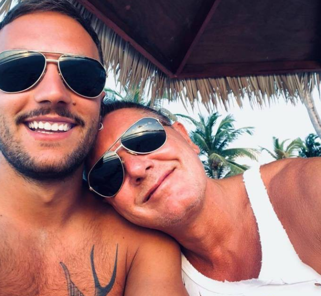 DG创始人与健身私教开启了虐汪模式 - 51虹马