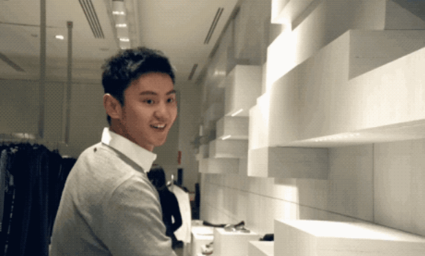 水中的宁泽涛很霸气，但当丹宁大使的他更帅气！ - 51虹马