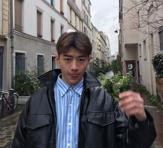 看点∣纯鲜学霸帅气小奶狗，网友都为他的肉体和颜值疯狂了！ - 51虹马