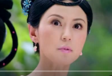 他们竟偷看肌肉侍卫洗澡-51虹马