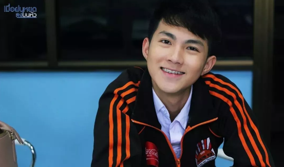 【泰国电影】男主发现父亲是变性人,金主遇到MB男-51虹马