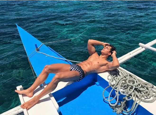 全球最帅数学老师教你如何练腿-51虹马