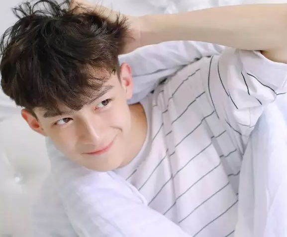 跟小鲜肉和大叔恋爱的区别在哪？看看大神们怎么说 - 51虹马