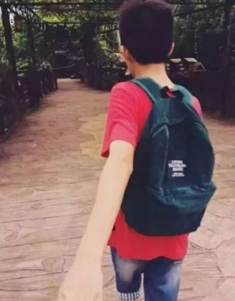 帅帅的学长和学弟，已经内部消化了！校园G谈起恋爱真的甜翻你……-51虹马