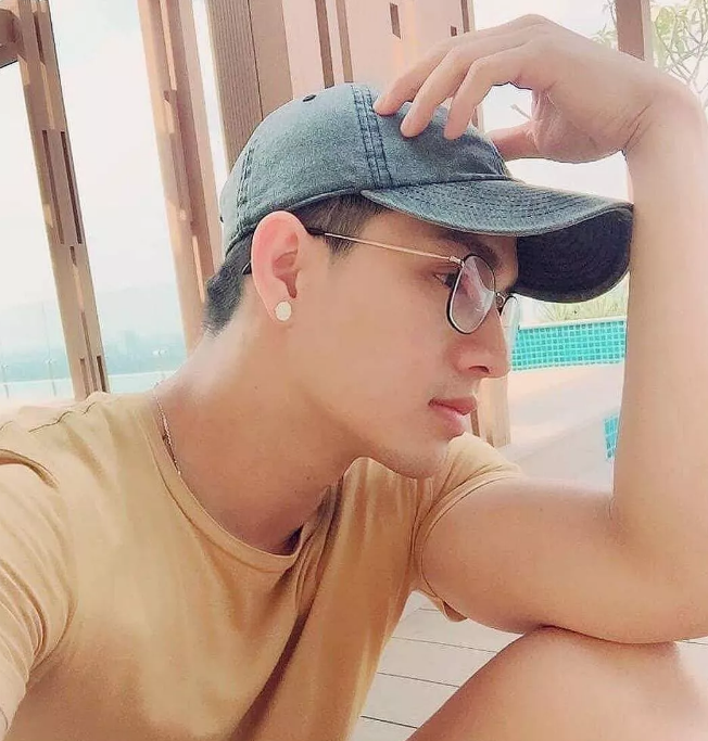 看点∣鲜肉男模肌肉身材照曾瘋传朋友圈，现在却化身乖巧的盯当喵！ - 51虹马