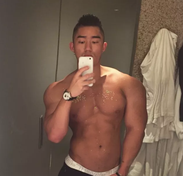 网红直言吸遍上海所有优质攻？ - 51虹马