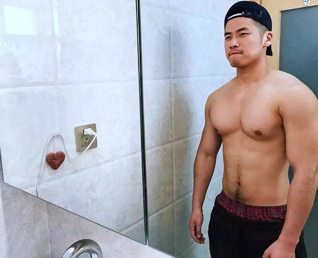 被他的毛毛吓到，让人忍不住想去榨汁。 - 51虹马