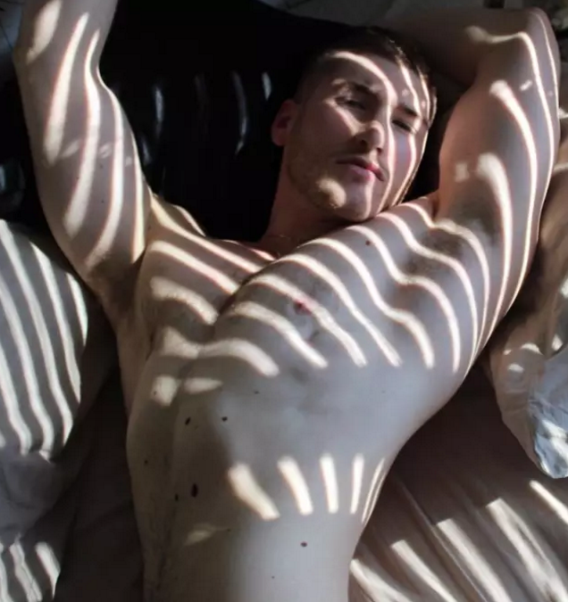 好白菜被猪拱了，超美男模公布他的男友，我不能接受 - 51虹马