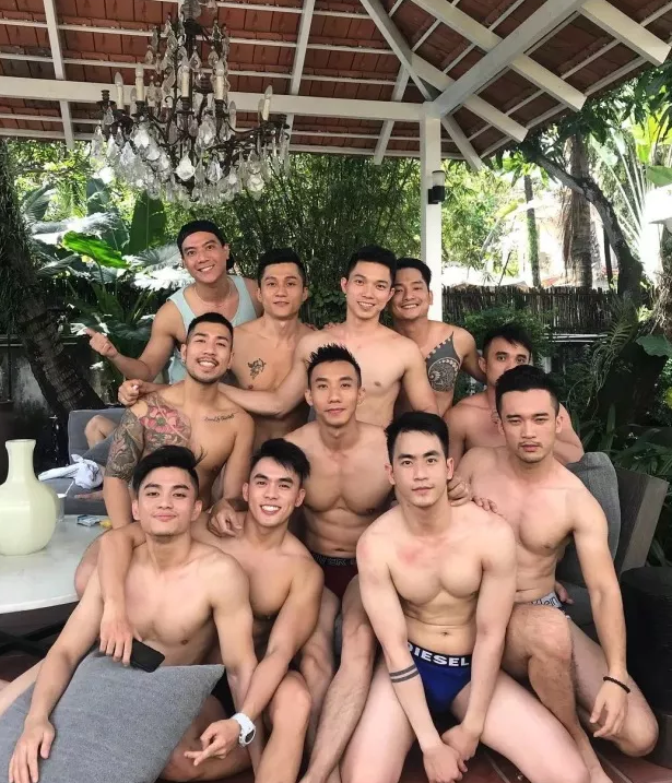 翘臀床照被无数人盗用，泼水节常客的越南名媛小编第一时间扒出来了！ - 51虹马