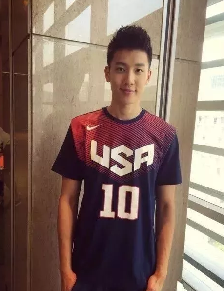 看点∣扒到海澜之家男模队小哥哥，竟是190.C.M长腿篮球大大大大鲜肉！-51虹马