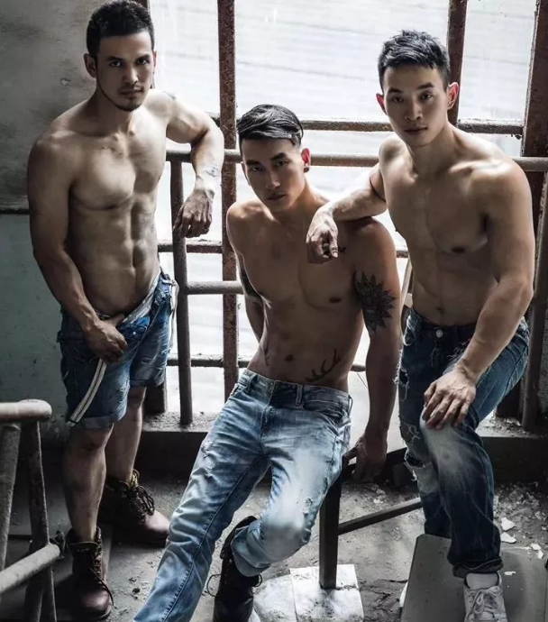 超粗男模得冠军，超难姿势令人乍舌。 - 51虹马