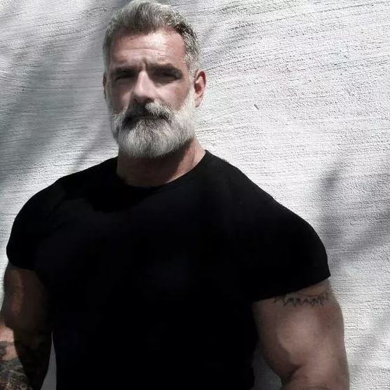 20、30、40不同年纪，该做的运动项目也不一样！ - 51虹马