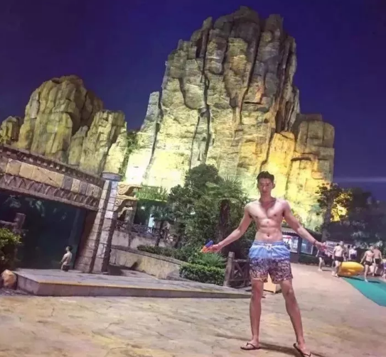 正装体育生蜜汁凸起 189的大长腿扒衣秀肉 - 51虹马