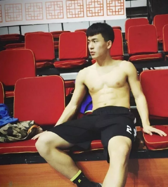 新兵弟弟,其实也可以很可口的 - 51虹马 新兵弟弟,其实也可以很可口的 - 51虹马