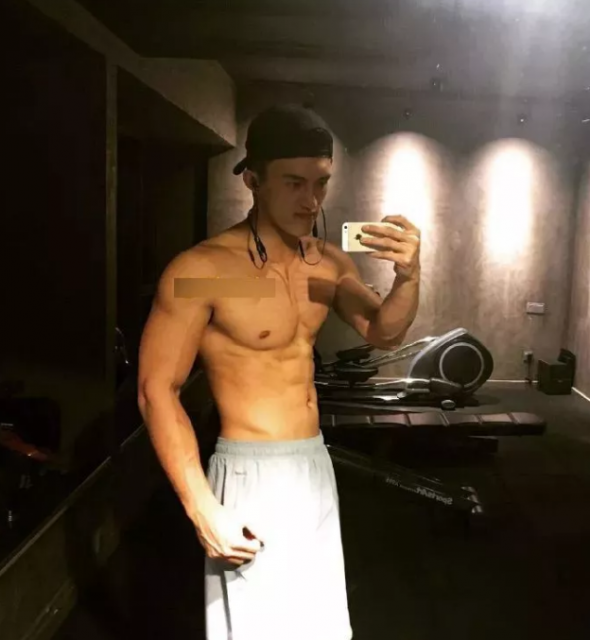 广州​体院网红私教，早期L裸照被扒出-51虹马