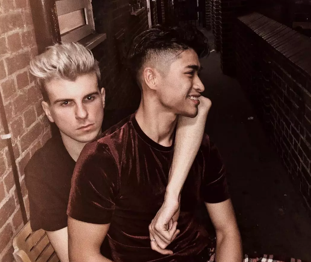 写真刷屏朋友圈！他是首位登上杂志的亚洲男模！ - 51虹马