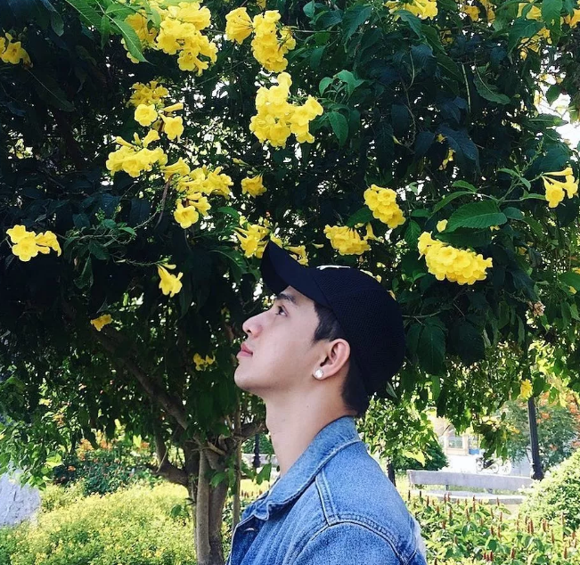 看点∣鲜肉男模肌肉身材照曾瘋传朋友圈，现在却化身乖巧的盯当喵！ - 51虹马