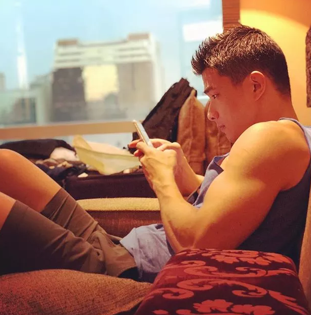 天菜ALEX已有男票，晒船照羡慕死网友！ - 51虹马