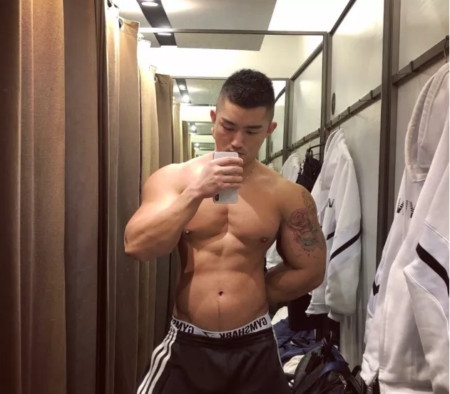 网红直言吸遍上海所有优质攻？ - 51虹马